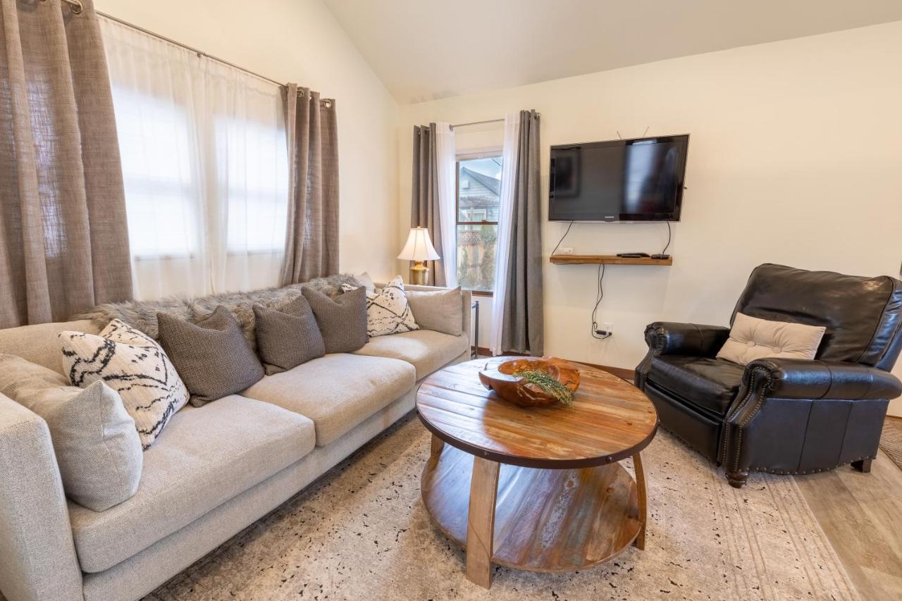 Modern Luxury Bungalow Steps From Dt Activities ラピッドシティ エクステリア 写真